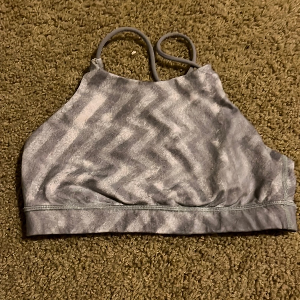 lululemon sports bra